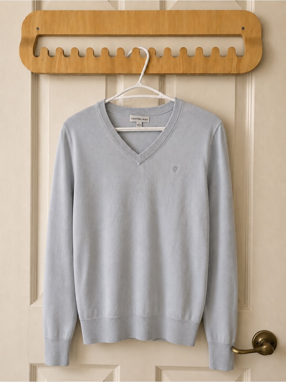 Calvin Klein Jeans Women’s Light Blue/Grey-Blue V-Neck Knit Sweater